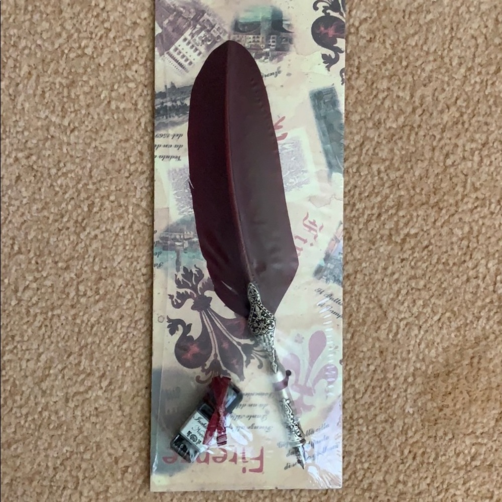 Feathered fountain pen